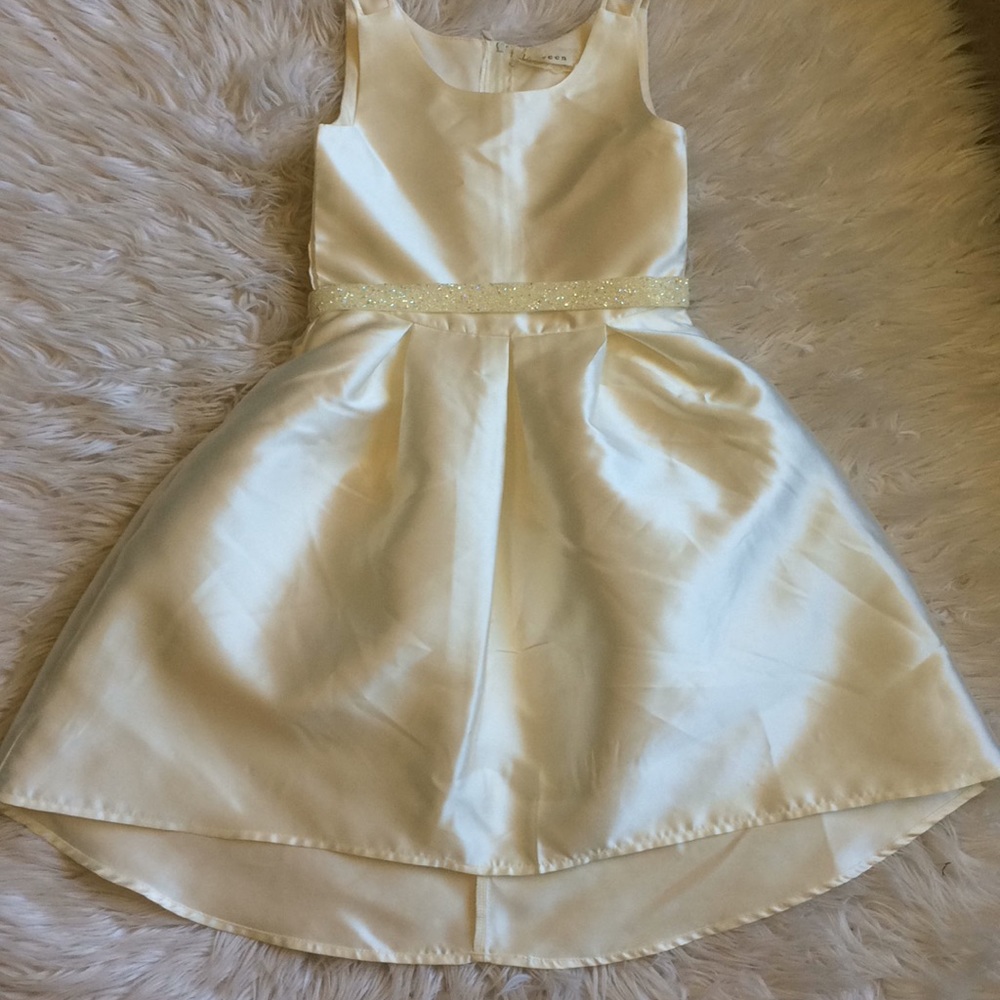 Between ivory flower girl dress size 8